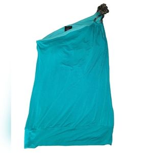 2B Bebe one shoulder top